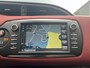 Toyota Yaris 1.5 Hybrid Bi-Tone Navigatie, Achteruitrijcamera, Privacy glass, LMV, Climate control, Onderhoudshistorie compleet