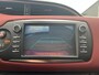 Toyota Yaris 1.5 Hybrid Bi-Tone Navigatie, Achteruitrijcamera, Privacy glass, LMV, Climate control, Onderhoudshistorie compleet