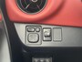 Toyota Yaris 1.5 Hybrid Bi-Tone Navigatie, Achteruitrijcamera, Privacy glass, LMV, Climate control, Onderhoudshistorie compleet