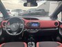 Toyota Yaris 1.5 Hybrid Bi-Tone Navigatie, Achteruitrijcamera, Privacy glass, LMV, Climate control, Onderhoudshistorie compleet