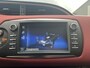 Toyota Yaris 1.5 Hybrid Bi-Tone Navigatie, Achteruitrijcamera, Privacy glass, LMV, Climate control, Onderhoudshistorie compleet