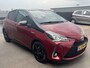 Toyota Yaris 1.5 Hybrid Bi-Tone Navigatie, Achteruitrijcamera, Privacy glass, LMV, Climate control, Onderhoudshistorie compleet