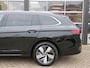 Volkswagen Passat 1.5 eTSI Aut. Elegance Business / 360 Camera / Wegklap.h