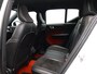 Volvo XC40 2.0 T5 AWD R-Design Intro Edition / Trekhaak / Stoel- + stuurwielverwarming / Pilot Assist / Achteruitrijcamera / Harman Kardon Audio / 20"