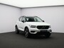 Volvo XC40 2.0 T5 AWD R-Design Intro Edition / Trekhaak / Stoel- + stuurwielverwarming / Pilot Assist / Achteruitrijcamera / Harman Kardon Audio / 20"