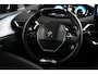 Peugeot 3008 1.6 HYbrid 225 GT Pack Business Panorama Dak | Afneembare Trekhaak | Alcantara | Elek. Stoelen met Massage | Elek. Achterklep | Achteruitrijcamera | Apple Carplay/Android Auto|telefoonintegratie premium | Cruise control adaptief met Stop&Go
