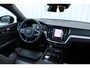 Volvo V60 2.0 T8 Recharge AWD R-Design | Incl. 12 maanden garantie | Pilot assist | Harman/Kardon audio | Memory seats | Stoel/stuurverwarming | Uitklapbare trekhaak | Schuif/kantel dak | Apple carplay/Android auto |