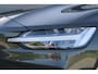 Volvo V60 2.0 T8 Recharge AWD R-Design | Incl. 12 maanden garantie | Pilot assist | Harman/Kardon audio | Memory seats | Stoel/stuurverwarming | Uitklapbare trekhaak | Schuif/kantel dak | Apple carplay/Android auto |