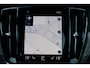 Volvo V60 2.0 T8 Recharge AWD R-Design | Incl. 12 maanden garantie | Pilot assist | Harman/Kardon audio | Memory seats | Stoel/stuurverwarming | Uitklapbare trekhaak | Schuif/kantel dak | Apple carplay/Android auto |