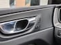 Volvo XC60 2.0 T6 Plug-in hybrid AWD R-Design|Panodak|Memory|Sportstoelen|Keyless-Entry|Facelift 12-2021|