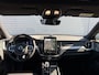 Volvo XC60 2.0 T6 Plug-in hybrid AWD Ultra Black Edition / Luchtvering / B&W Audio / Rondomzicht camera / cruise control adaptief /