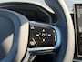 Volvo XC60 2.0 T6 Plug-in hybrid AWD Ultra Black Edition / Luchtvering / B&W Audio / Rondomzicht camera / cruise control adaptief /