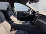 Volvo XC60 2.0 T6 Plug-in hybrid AWD Ultra Black Edition / Luchtvering / B&W Audio / Rondomzicht camera / cruise control adaptief /