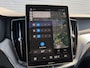 Volvo XC60 2.0 T6 Plug-in hybrid AWD Ultra Black Edition / Luchtvering / B&W Audio / Rondomzicht camera / cruise control adaptief /