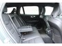 Volvo V60 B4 Automaat Mild Hybrid Essential Edition | Lederen Bekleding Charcoal | Adaptieve Cruise Control | Pilot Assist | 19-Inch Lichtmetalen Velgen | Getint Glas | Donkere Hemelbekleding | Parkeersensoren Voor & Achter | Achteruitrijcamera | Stoelverwarming Voor- en Achter | Stuurverwarming | Google | High Performance Audio | Lendensteun | BLIS |
