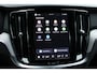 Volvo V60 B4 Automaat Mild Hybrid Essential Edition | Lederen Bekleding Charcoal | Adaptieve Cruise Control | Pilot Assist | 19-Inch Lichtmetalen Velgen | Getint Glas | Donkere Hemelbekleding | Parkeersensoren Voor & Achter | Achteruitrijcamera | Stoelverwarming Voor- en Achter | Stuurverwarming | Google | High Performance Audio | Lendensteun | BLIS |