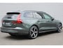 Volvo V60 B4 Automaat Mild Hybrid Essential Edition | Lederen Bekleding Charcoal | Adaptieve Cruise Control | Pilot Assist | 19-Inch Lichtmetalen Velgen | Getint Glas | Donkere Hemelbekleding | Parkeersensoren Voor & Achter | Achteruitrijcamera | Stoelverwarming Voor- en Achter | Stuurverwarming | Google | High Performance Audio | Lendensteun | BLIS |