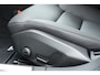 Volvo V60 B4 Automaat Mild Hybrid Essential Edition | Lederen Bekleding Charcoal | Adaptieve Cruise Control | Pilot Assist | 19-Inch Lichtmetalen Velgen | Getint Glas | Donkere Hemelbekleding | Parkeersensoren Voor & Achter | Achteruitrijcamera | Stoelverwarming Voor- en Achter | Stuurverwarming | Google | High Performance Audio | Lendensteun | BLIS |