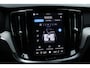 Volvo V60 B4 Automaat Mild Hybrid Essential Edition | Lederen Bekleding Charcoal | Adaptieve Cruise Control | Pilot Assist | 19-Inch Lichtmetalen Velgen | Getint Glas | Donkere Hemelbekleding | Parkeersensoren Voor & Achter | Achteruitrijcamera | Stoelverwarming Voor- en Achter | Stuurverwarming | Google | High Performance Audio | Lendensteun | BLIS |