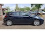 Toyota Auris 1.8 Hybrid Aspiration. 1ste eigenaar, o.a. cruise, camera, isofix, aux. Zeer zuinige auto!