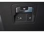 Land Rover Range Rover Velar 300D 3.0 V6 D300 R-Dynamic R-Dynamic Luchtvering stoelen electrisch bedienbaar L-memory private-glas HUD electrische achterklep zwarte-dakhemel PDC v+a Matrix-verlichting ACC 20"-lmv keyless acces/start Pano-dak 360-camera Digi-cockpit stoel/stuurverwarming Meridian-soundsystem