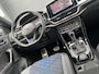 Volkswagen T-Roc R AKRA PANO SFEER CARPLAY CAMERA DIGITAAL COCKPIT LANE ASSIST ACC BLUETOOTH NAVI SPORTMODE DEALER ONDERHOUDEN