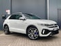Volkswagen T-Roc R AKRA PANO SFEER CARPLAY CAMERA DIGITAAL COCKPIT LANE ASSIST ACC BLUETOOTH NAVI SPORTMODE DEALER ONDERHOUDEN