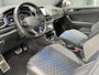 Volkswagen T-Roc R AKRA PANO SFEER CARPLAY CAMERA DIGITAAL COCKPIT LANE ASSIST ACC BLUETOOTH NAVI SPORTMODE DEALER ONDERHOUDEN