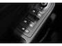 Volkswagen Golf 2.0 TDI Life Navi PDC v+a Stoel-/stuurverwarming Apple Carplay Adaptive cruise