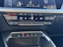 Audi A3 Sportback 30 TFSI S edition 110PK | S-line in & exterieur | Trekhaak | Stoelverwarming |