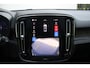 Volvo XC40 Recharge Pro Adaptieve Cruise Control met Pilot Assist | Panoramisch schuif/kanteldak | Premium audio by Harman Kardon | 360 Parkeercamera | Elek. voorstoelen met geheugen | Verwarmbare voorstoelen + stuurwiel |
