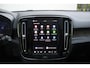 Volvo XC40 Recharge Pro Adaptieve Cruise Control met Pilot Assist | Panoramisch schuif/kanteldak | Premium audio by Harman Kardon | 360 Parkeercamera | Elek. voorstoelen met geheugen | Verwarmbare voorstoelen + stuurwiel |