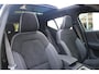 Volvo XC40 Recharge Pro Adaptieve Cruise Control met Pilot Assist | Panoramisch schuif/kanteldak | Premium audio by Harman Kardon | 360 Parkeercamera | Elek. voorstoelen met geheugen | Verwarmbare voorstoelen + stuurwiel |