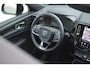 Volvo XC40 Recharge Pro Adaptieve Cruise Control met Pilot Assist | Panoramisch schuif/kanteldak | Premium audio by Harman Kardon | 360 Parkeercamera | Elek. voorstoelen met geheugen | Verwarmbare voorstoelen + stuurwiel |