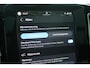 Volvo XC40 Recharge Pro Adaptieve Cruise Control met Pilot Assist | Panoramisch schuif/kanteldak | Premium audio by Harman Kardon | 360 Parkeercamera | Elek. voorstoelen met geheugen | Verwarmbare voorstoelen + stuurwiel |