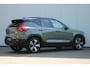 Volvo XC40 Recharge Pro Adaptieve Cruise Control met Pilot Assist | Panoramisch schuif/kanteldak | Premium audio by Harman Kardon | 360 Parkeercamera | Elek. voorstoelen met geheugen | Verwarmbare voorstoelen + stuurwiel |