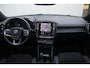 Volvo XC40 Recharge Pro Adaptieve Cruise Control met Pilot Assist | Panoramisch schuif/kanteldak | Premium audio by Harman Kardon | 360 Parkeercamera | Elek. voorstoelen met geheugen | Verwarmbare voorstoelen + stuurwiel |