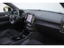 Volvo XC40 Recharge Pro Adaptieve Cruise Control met Pilot Assist | Panoramisch schuif/kanteldak | Premium audio by Harman Kardon | 360 Parkeercamera | Elek. voorstoelen met geheugen | Verwarmbare voorstoelen + stuurwiel |