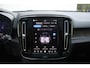 Volvo XC40 Recharge Pro Adaptieve Cruise Control met Pilot Assist | Panoramisch schuif/kanteldak | Premium audio by Harman Kardon | 360 Parkeercamera | Elek. voorstoelen met geheugen | Verwarmbare voorstoelen + stuurwiel |