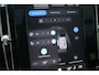 Volvo XC40 Recharge Pro Adaptieve Cruise Control met Pilot Assist | Panoramisch schuif/kanteldak | Premium audio by Harman Kardon | 360 Parkeercamera | Elek. voorstoelen met geheugen | Verwarmbare voorstoelen + stuurwiel |