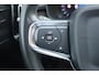 Volvo XC40 Recharge Pro Adaptieve Cruise Control met Pilot Assist | Panoramisch schuif/kanteldak | Premium audio by Harman Kardon | 360 Parkeercamera | Elek. voorstoelen met geheugen | Verwarmbare voorstoelen + stuurwiel |