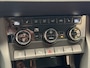 Skoda Karoq 1.5 TSI ACT STYLE NAVIGATIE CRUISE COMNTROL ELEK. VERST. BESTUURDERSSTOEL MET GEHEUGEN STOEL EN VOORRUIT VERWARMING APPLE CARPLAY/ANDROID ACHTERUITRIJCAMERA ZEER MOOI !!