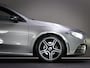 Mercedes-Benz A-klasse 180 AMG Line (SFEERVERLICHTING, STOELVERWARMING, PANO, APPLE CARPLAY/ANDROID AUTO, MULTIFUNCTIONEEL STUUR)