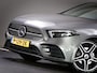 Mercedes-Benz A-klasse 180 AMG Line (SFEERVERLICHTING, STOELVERWARMING, PANO, APPLE CARPLAY/ANDROID AUTO, MULTIFUNCTIONEEL STUUR)
