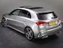 Mercedes-Benz A-klasse 180 AMG Line (SFEERVERLICHTING, STOELVERWARMING, PANO, APPLE CARPLAY/ANDROID AUTO, MULTIFUNCTIONEEL STUUR)