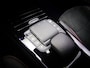 Mercedes-Benz A-klasse 180 AMG Line (SFEERVERLICHTING, STOELVERWARMING, PANO, APPLE CARPLAY/ANDROID AUTO, MULTIFUNCTIONEEL STUUR)
