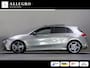 Mercedes-Benz A-klasse 180 AMG Line (SFEERVERLICHTING, STOELVERWARMING, PANO, APPLE CARPLAY/ANDROID AUTO, MULTIFUNCTIONEEL STUUR)