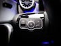 Mercedes-Benz A-klasse 180 AMG Line (SFEERVERLICHTING, STOELVERWARMING, PANO, APPLE CARPLAY/ANDROID AUTO, MULTIFUNCTIONEEL STUUR)