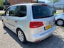 Volkswagen Touran 1.2 TSI Trendl.BlueM APK 12-26 Dorpel schade BJ 2012 !!!