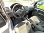 Volkswagen Touran 1.2 TSI Trendl.BlueM APK 12-26 Dorpel schade BJ 2012 !!!
